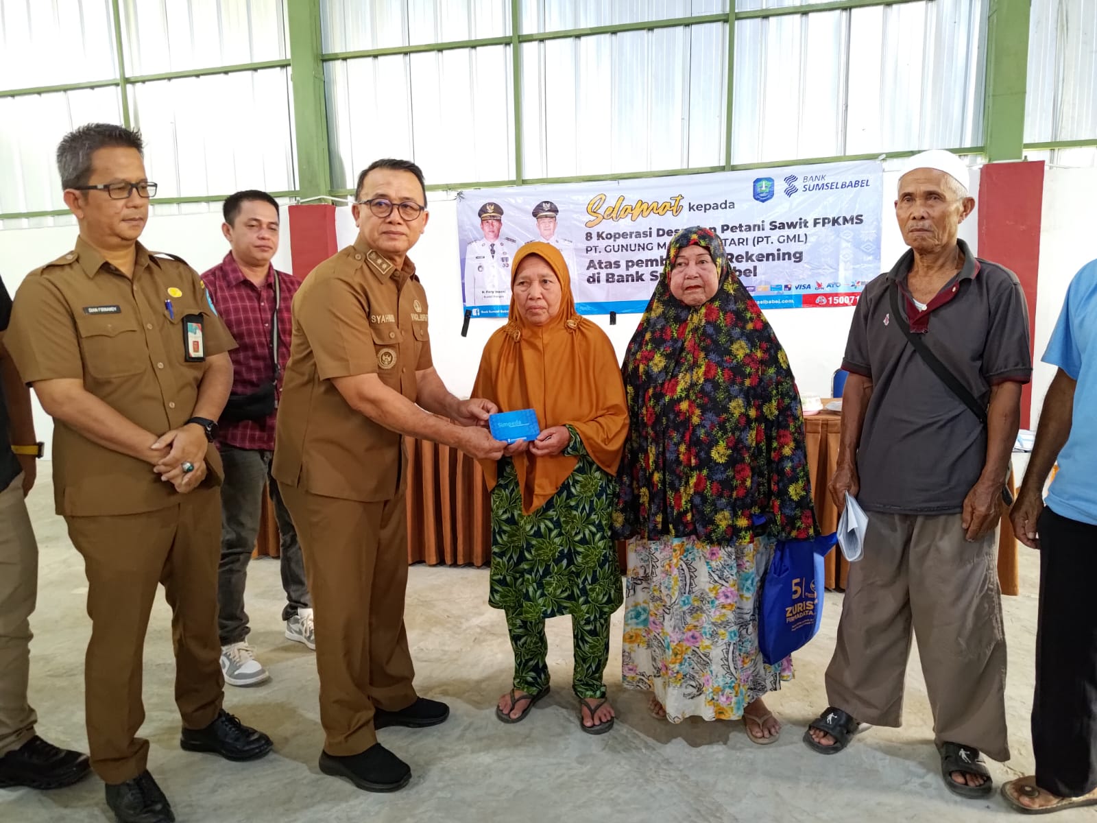 Pembukaan Rekening Petani Sawit FPKMS Desa Sempan, 1078 Warga Terima Manfaat Lahan dari PT GML