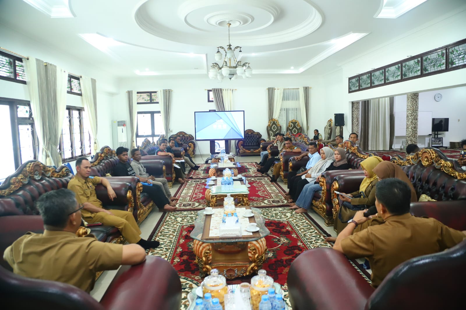 Bersama Bupati 8 Koperasi FPKMS Telaah AD/ART Jelang Kerjasama Strategis dengan PT. GML